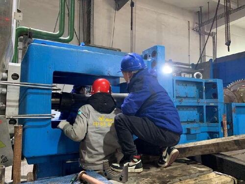 Revisión importante y exitosa de la caja de engranajes del extrusor de doble tornillo Coperion ZSK320