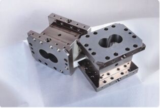 Buen precio HPL40 extrusores paralelos de doble tornillo, repuestos, barriles con materia prima importada en línea