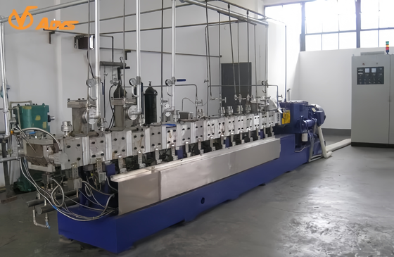 Buen precio Extrusora de doble tornillo de 55 kW con 3 respiraderos para la industria alimentaria y farmacéutica en línea