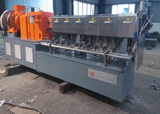 Good price Bilateral Symmetry Gear Drive System Plastic Twin Screw Extruder for Feeding Powders and Short Fibers en línea